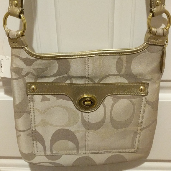 NWT Coach Signature Crossbody - Picture 2 of 10